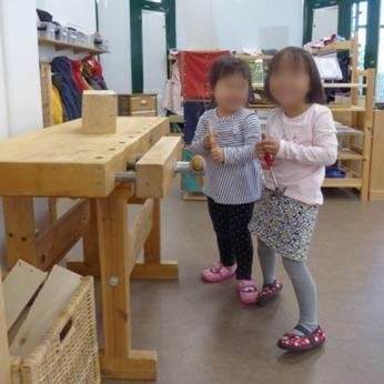 Sorting by colour and shape